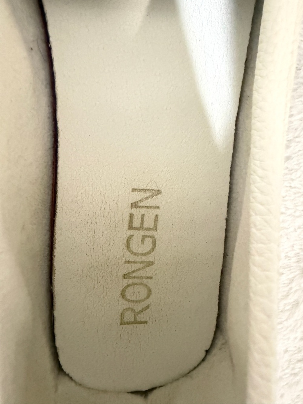 Rongen Women's Loafers with Gold Chain Trim. - Picture 4 of 8